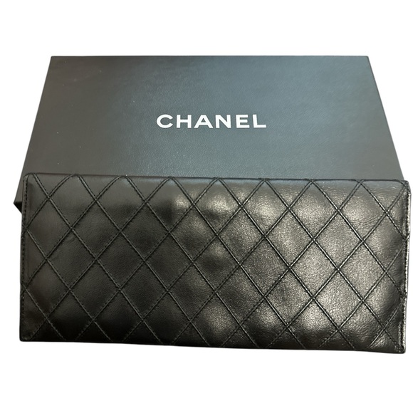 SOLD.Chanel Vintage Pre-loved Envelope Pouch/Long Wallet with 2 COAs & box - Picture 7 of 10